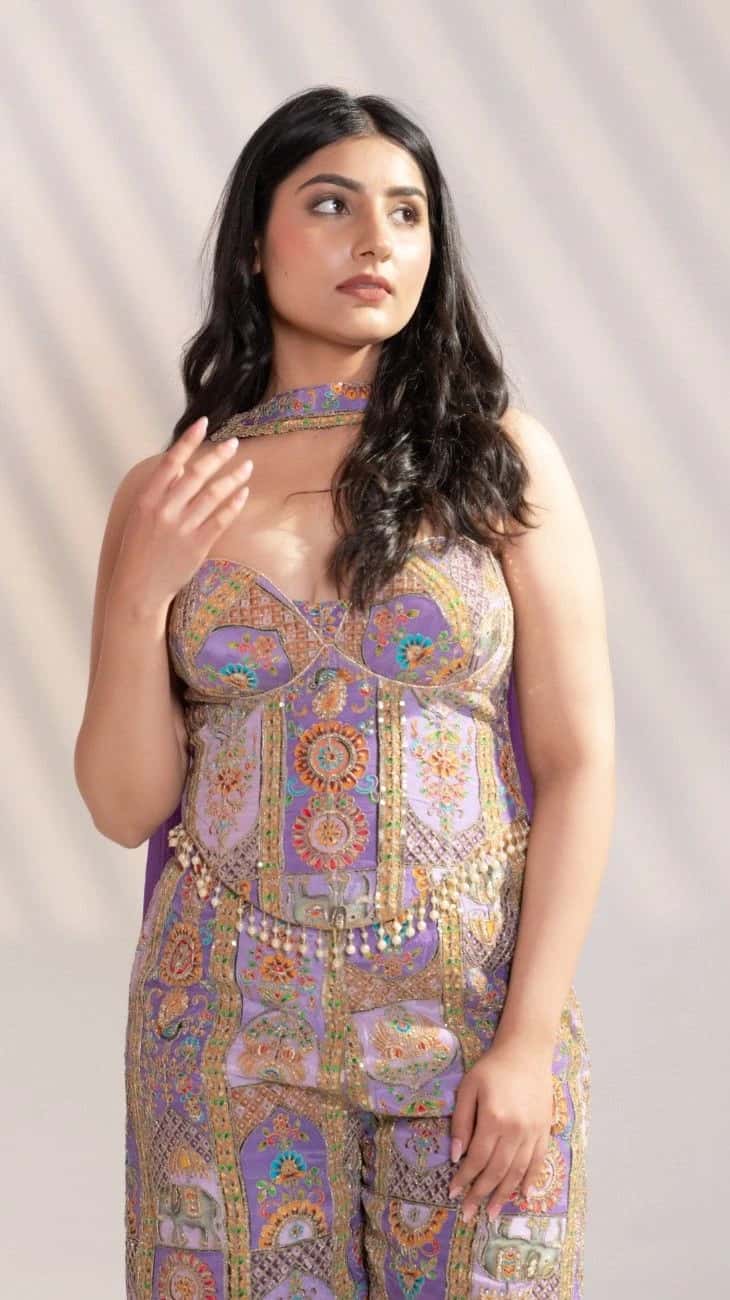 Lavender Embroidered Strapless Bustier, Straight Palazzo Pants with Dupatta (Set of 3) - 4