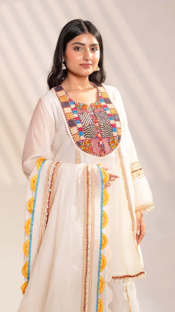  Ivory Hand-Beaded Kurta Malmal Set with Sharara & Dupatta (Set of 3) - 3