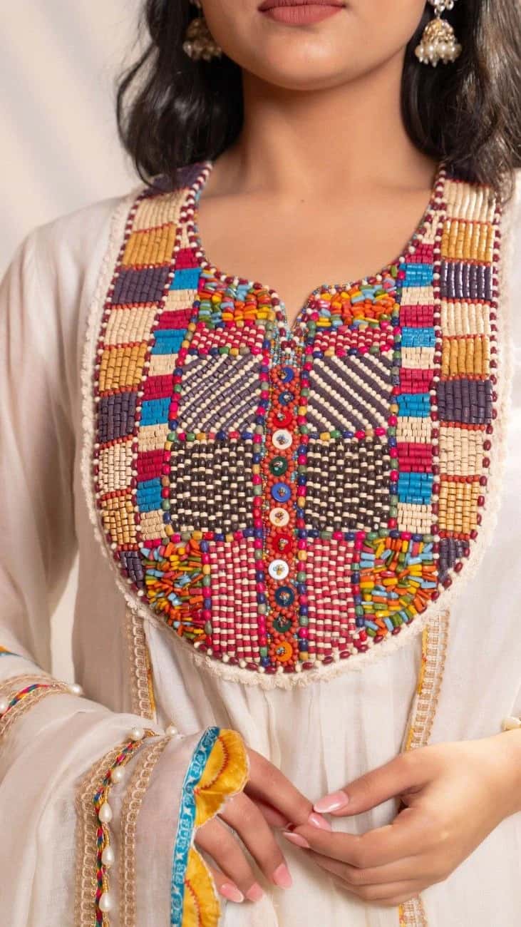  Ivory Hand-Beaded Kurta Malmal Set with Sharara & Dupatta (Set of 3) - 5