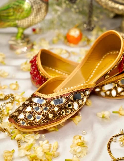 Sheesh Mahal (Jutti) - 1