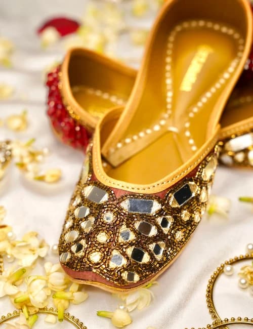 Sheesh Mahal (Jutti) - 6