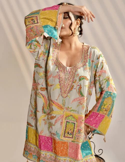Peach Floral Kurta Set & Pink Farshi Pants - 8