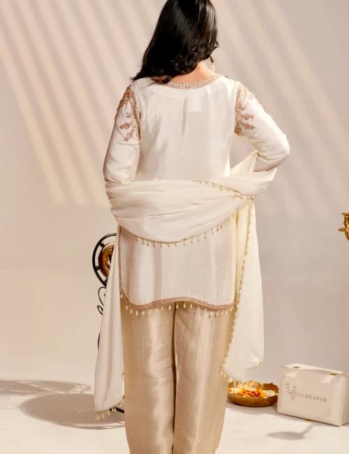 Black Embroidered Kurta Set with Palazzo - 11