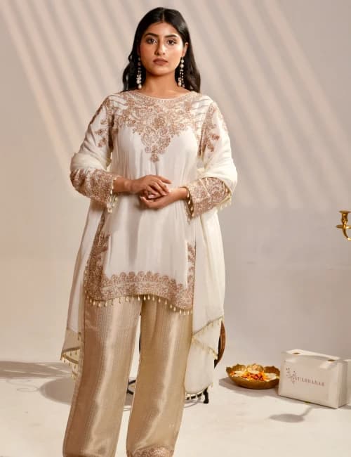 Black Embroidered Kurta Set with Palazzo - 12