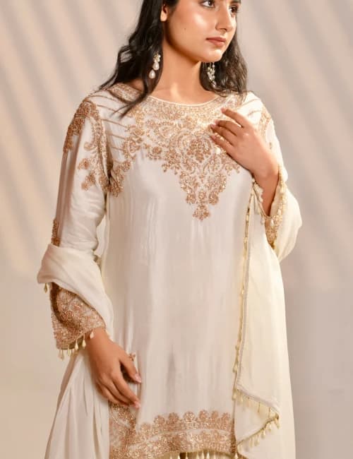 Black Embroidered Kurta Set with Palazzo - 15