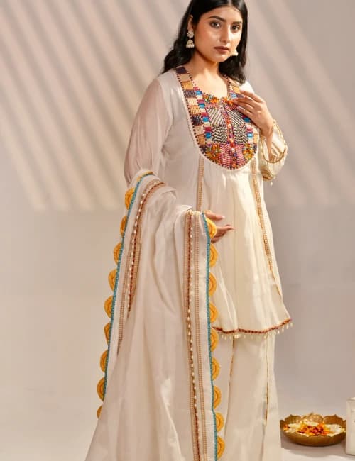  Ivory Hand-Beaded Kurta Malmal Set with Sharara & Dupatta (Set of 3) - 2