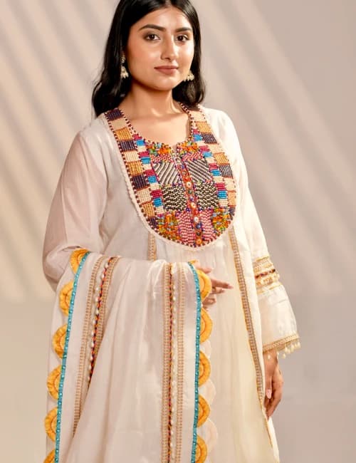  Ivory Hand-Beaded Kurta Malmal Set with Sharara & Dupatta (Set of 3) - 3