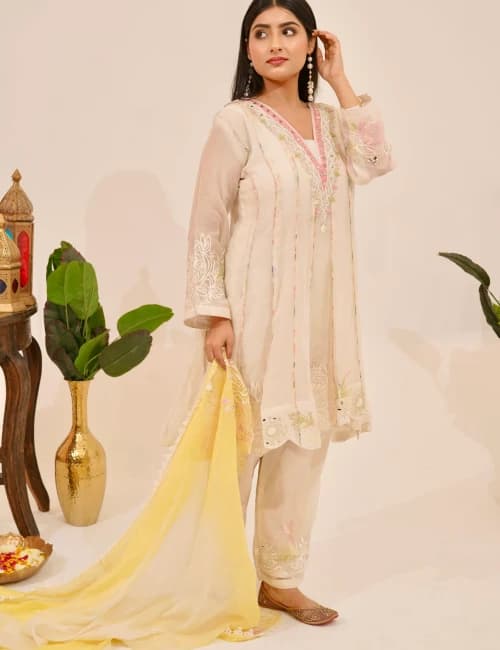 Ivory Blossom Kurta Set with Lemon Dupatta (Set of 3) - 2