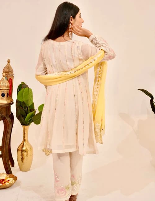 Ivory Blossom Kurta Set with Lemon Dupatta (Set of 3) - 3