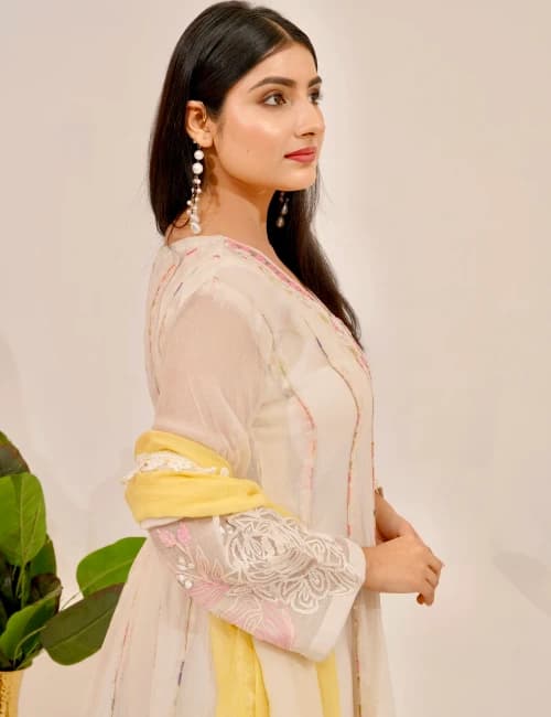 Ivory Blossom Kurta Set with Lemon Dupatta (Set of 3) - 7
