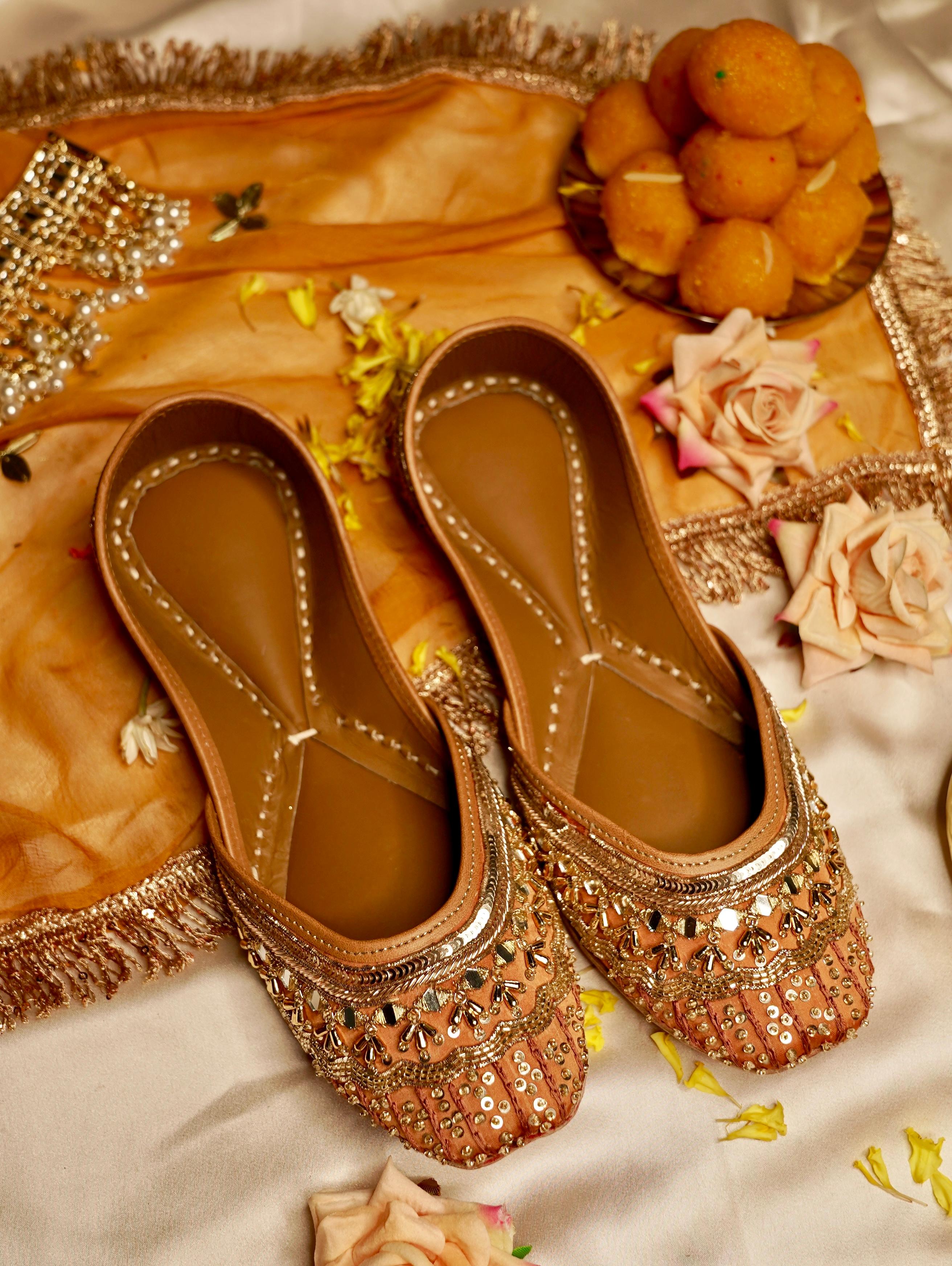 Laddu (Jutti) - collection image