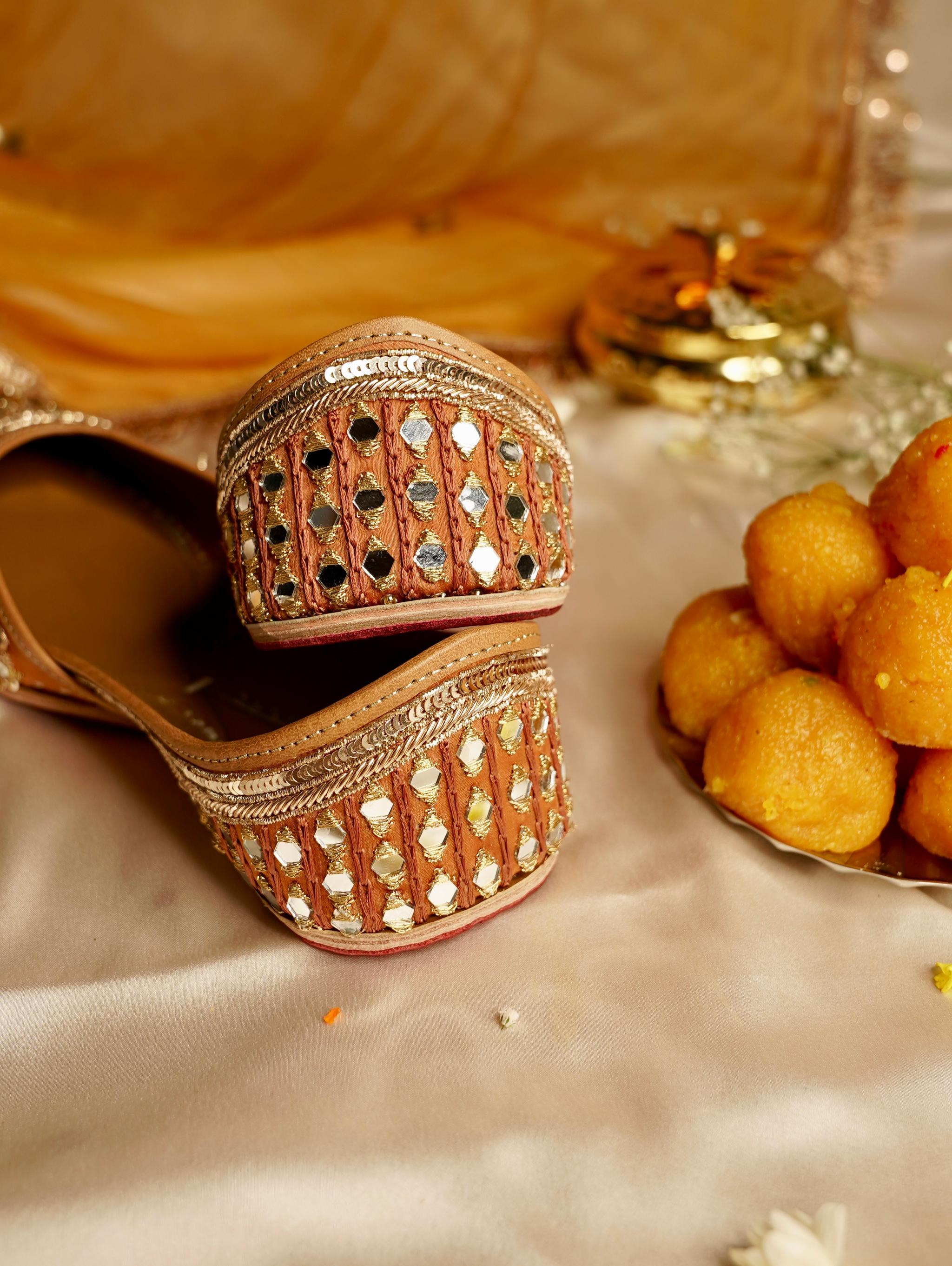 Laddu (Jutti) thumbnail 3