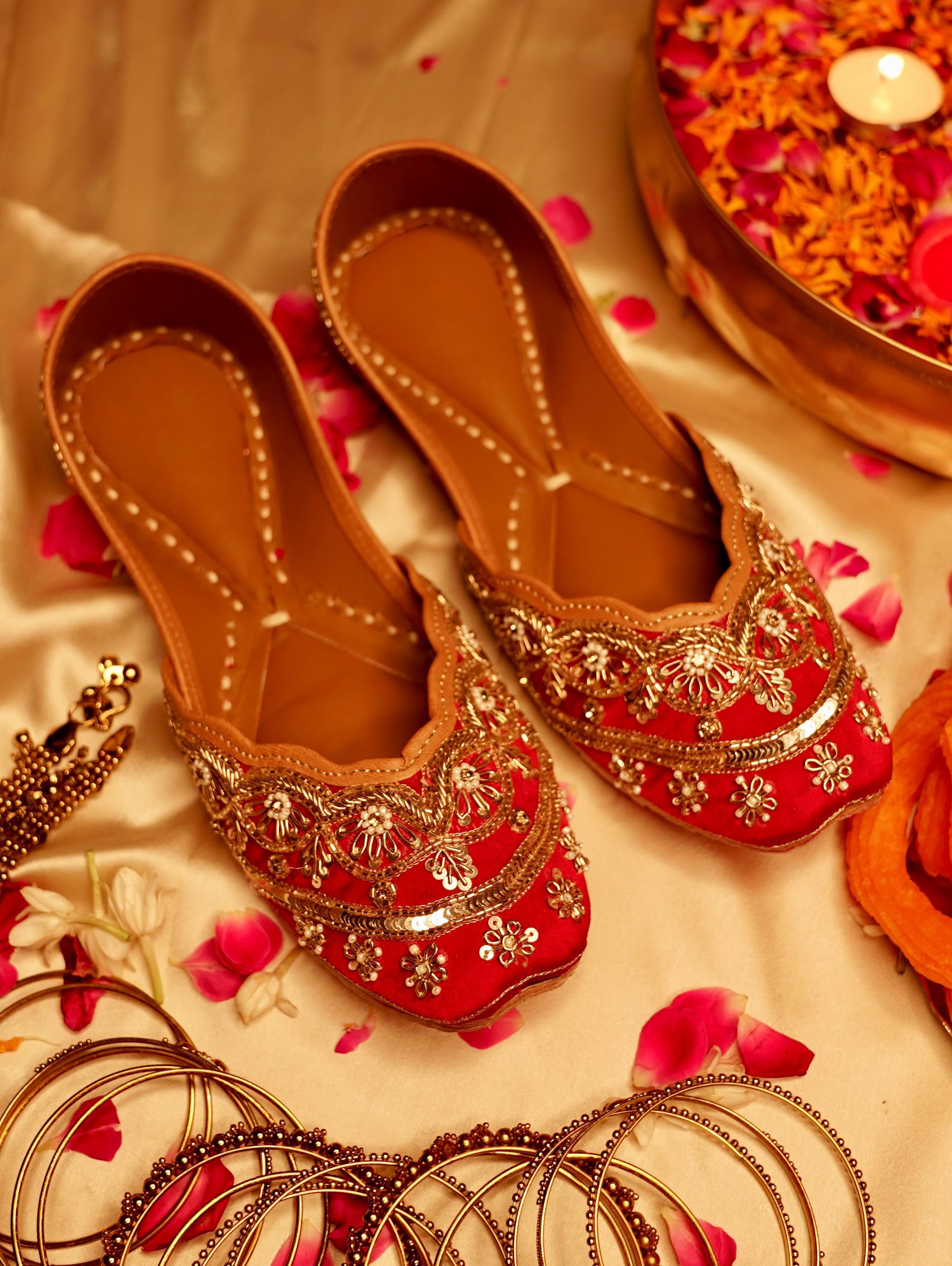 Lal Ishq (Jutti) - collection image