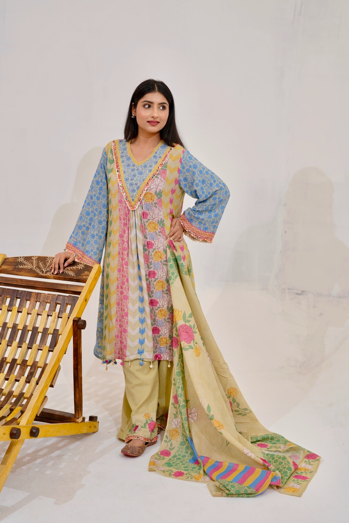 Pastel Patchwork Kurta Set with Floral Dupatta (Set of 3) - 1