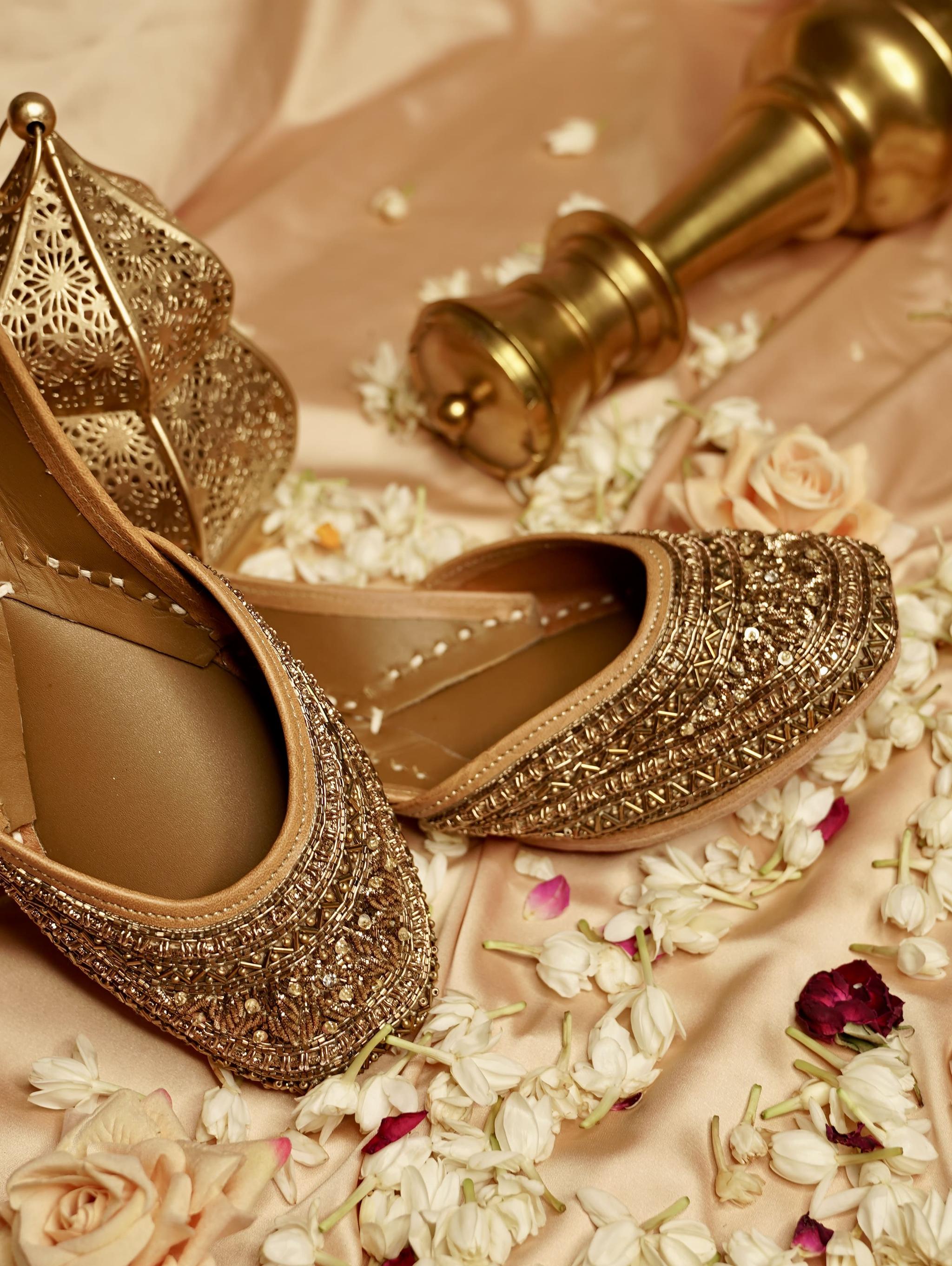 Maharani (Jutti) - golden sandy beige